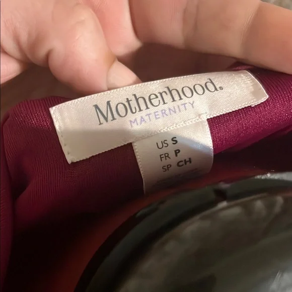 Red Ruched Wrap Midi maternity Dress for Cocktail - Picture 2 of 3